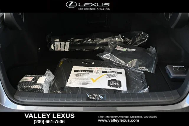 New 2026 Cloudburst Gray Lexus ES 350e PREMIUM image 18