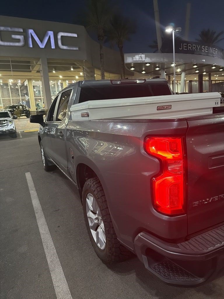 Used 2020 SATIN STEEL METALLIC Chevrolet Custom image 8