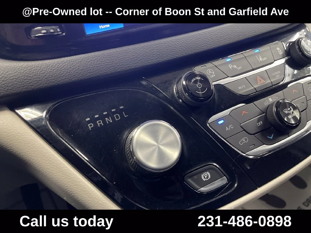 Used 2022 White Chrysler Touring L image 26
