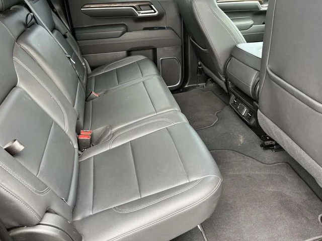 Used 2025 Black GMC SLT image 18