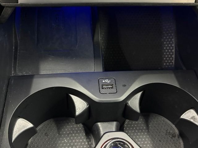 Used 2022 White BMW xDrive40i image 43