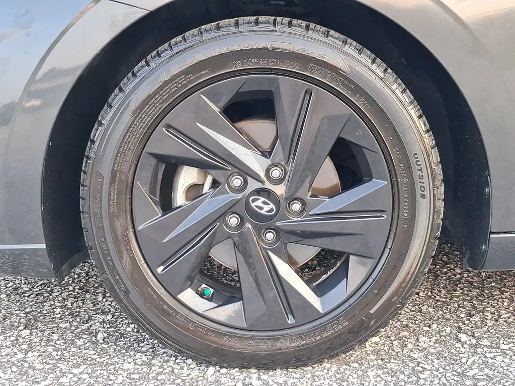 Used 2023 Portofino Gray Hyundai SEL image 11