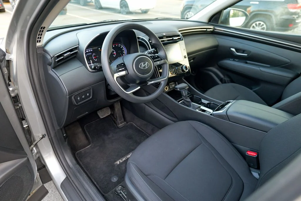 Used 2023 Shimmering Silver Hyundai SEL image 19