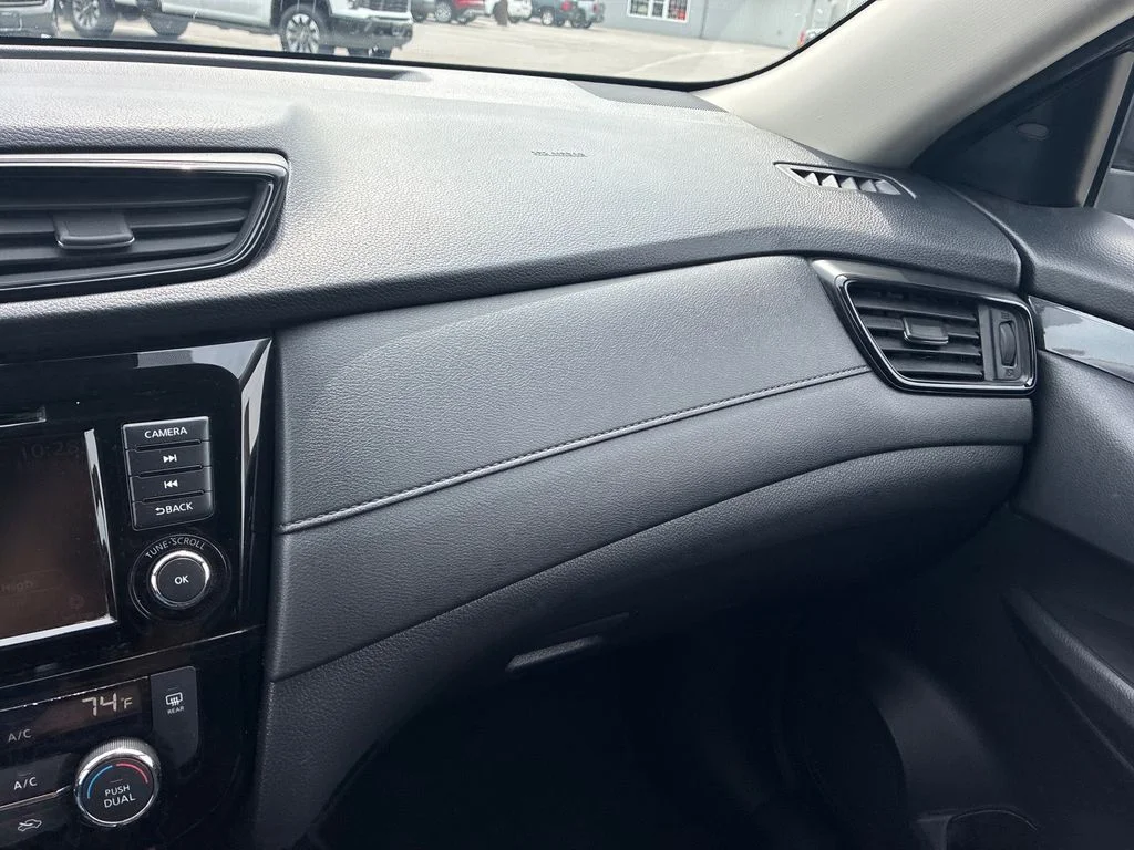 Used 2020 Black Nissan SV image 21