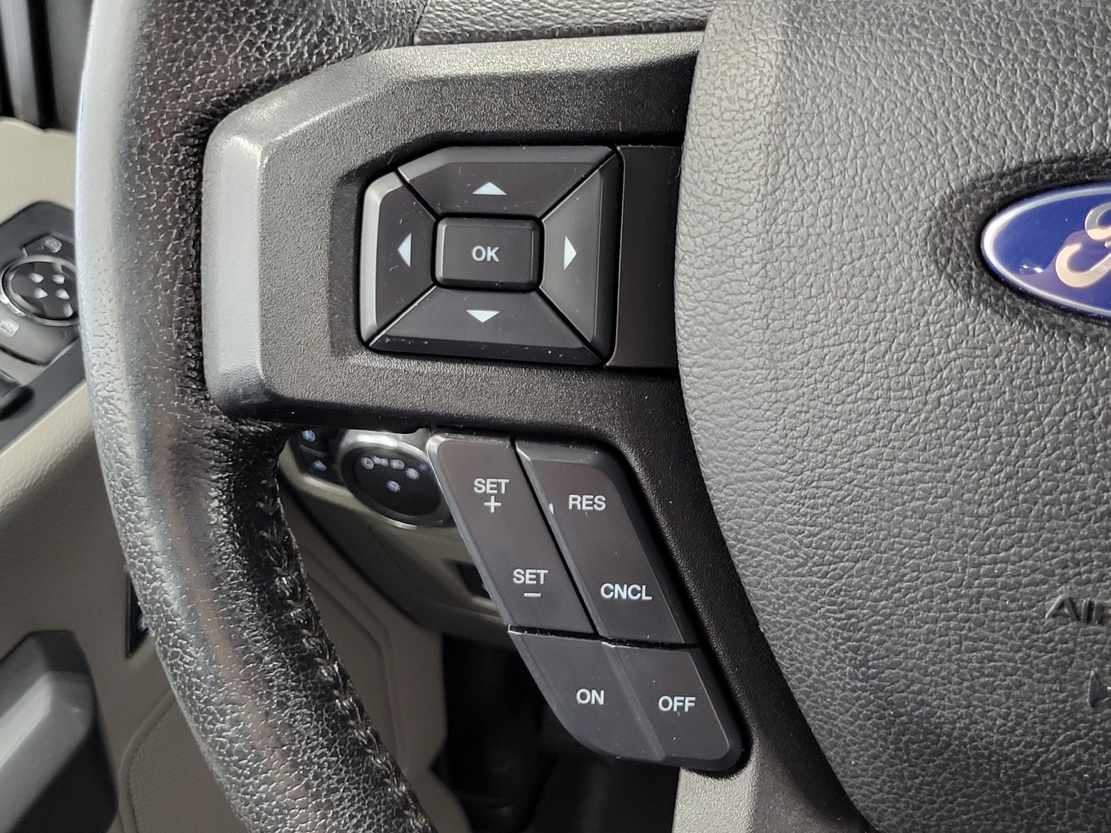 Used 2015 Silver Ford XLT image 15