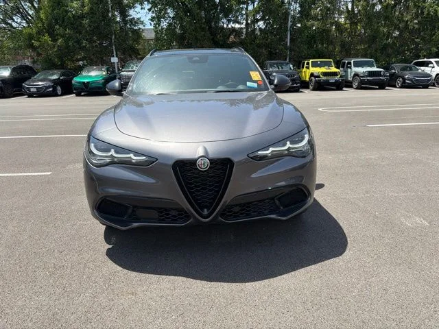 Used 2024 Gray Alfa Romeo Veloce image 2