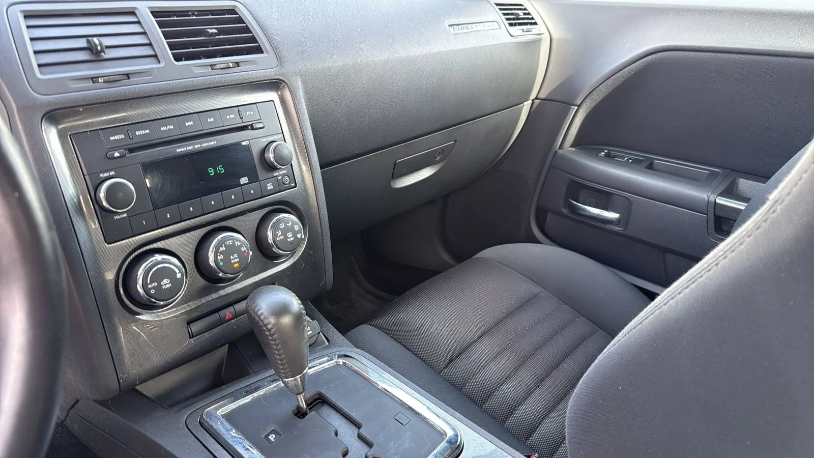 Used 2014 Blue Dodge SXT image 19