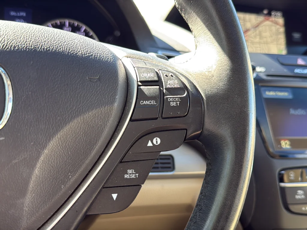 Used 2017  Acura Technology Package image 17