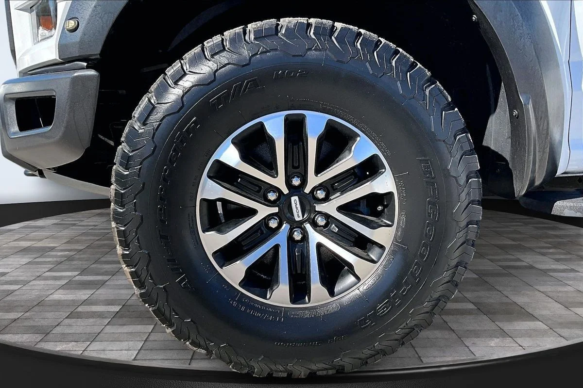 Used 2019 White Ford Raptor image 35