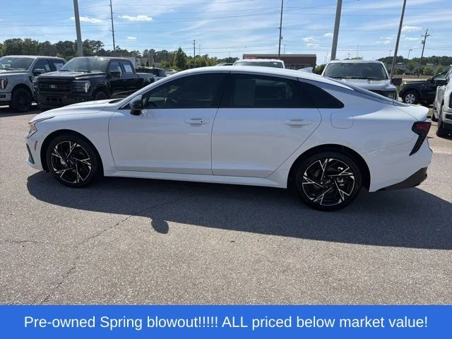 Used 2025 White Kia GT-Line image 6