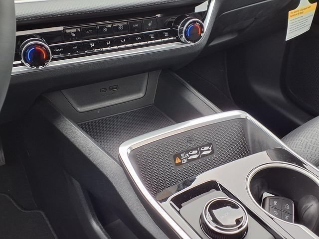 New 2026 Summit White Chevrolet LT image 10