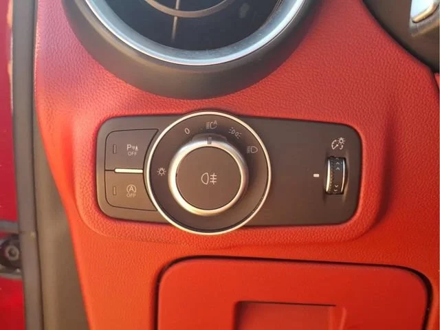 Used 2018 Red Alfa Romeo Ti Sport AWD image 15