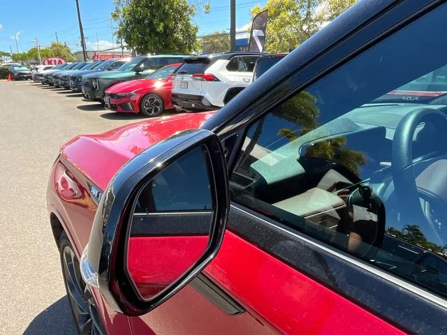 Used 2025 Red Lincoln Reserve image 16