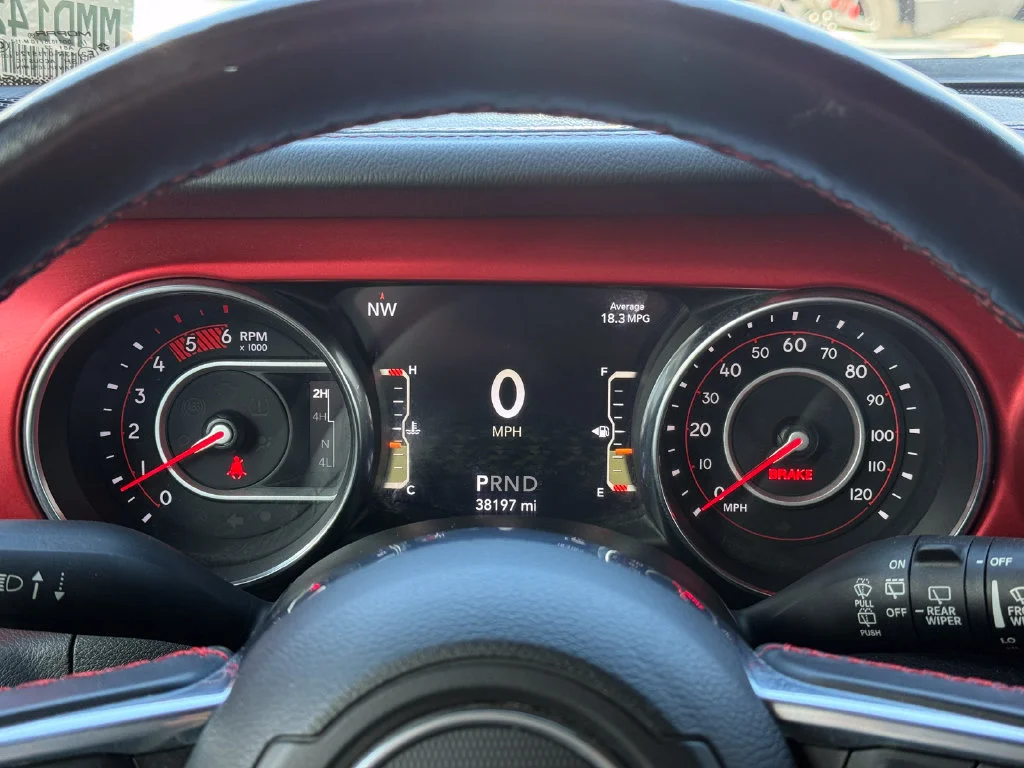 Used 2021  Jeep Unlimited Rubicon image 32