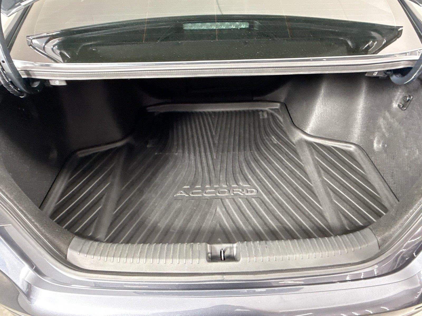 Used 2024 Meteorite Gray Metallic Honda Touring image 38