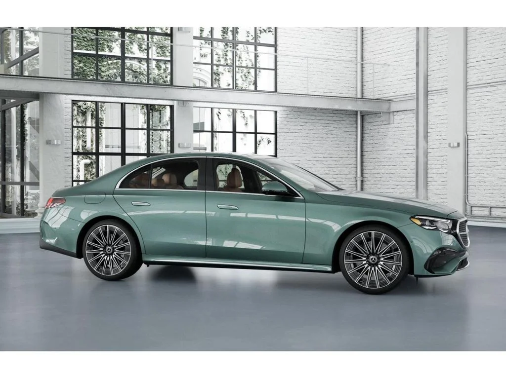 2026 Mercedes-Benz E-Class E450 - Photo 14