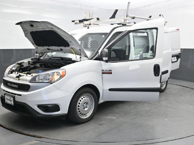 Used 2022 White Ram Base image 44