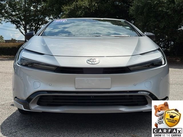 Used 2024  Toyota XLE image 2