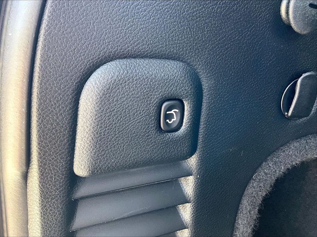Used 2020 Bright White Clearcoat Jeep Overland image 35
