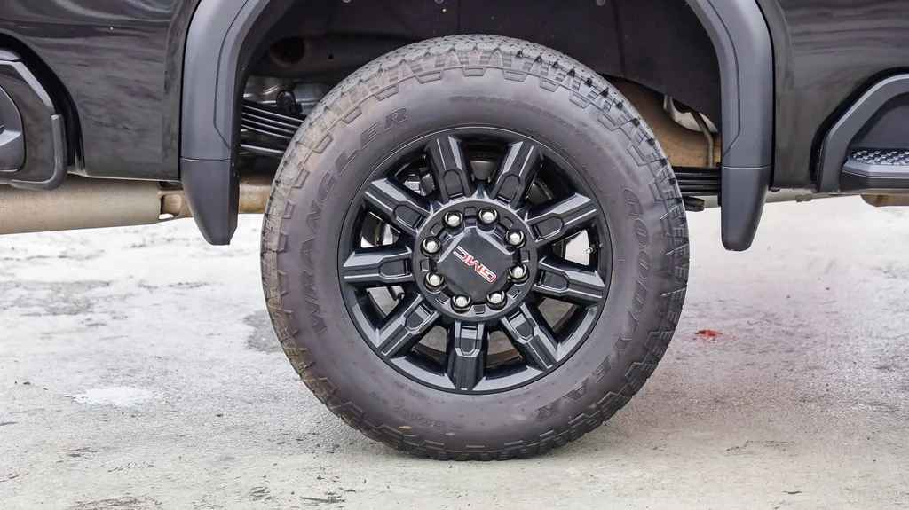 Used 2025 Black GMC AT4 image 12