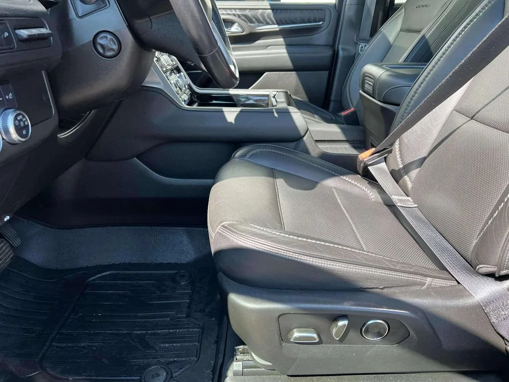 Used 2021 ONYX BLACK GMC Denali image 18