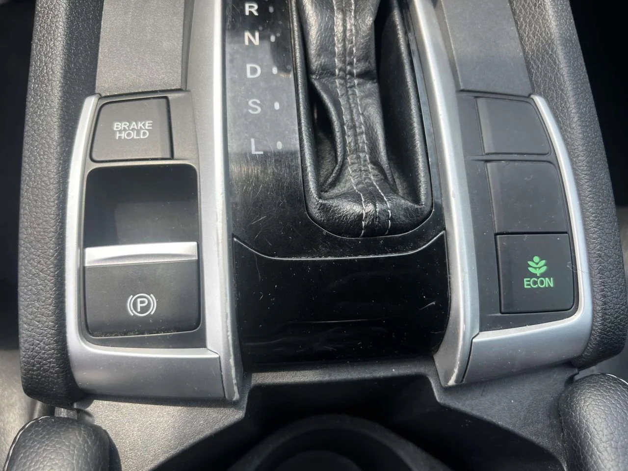 Used 2016 Red Honda Touring image 39