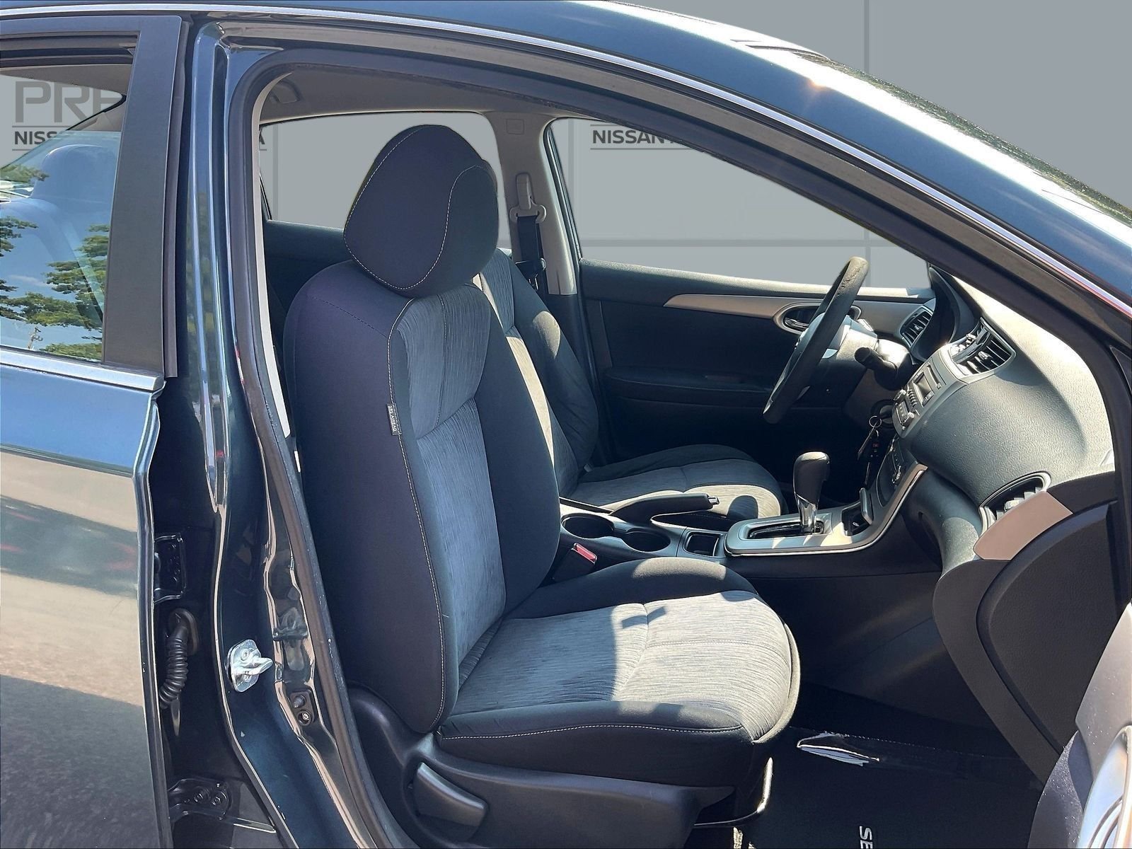 Used 2014 Blue Nissan SV image 27