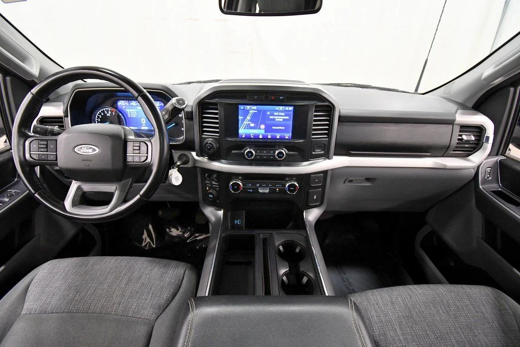 Used 2022 Gray Ford XLT image 3