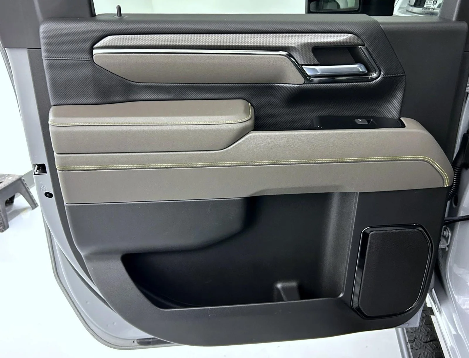 Used 2024 Gray Chevrolet ZR2 image 20