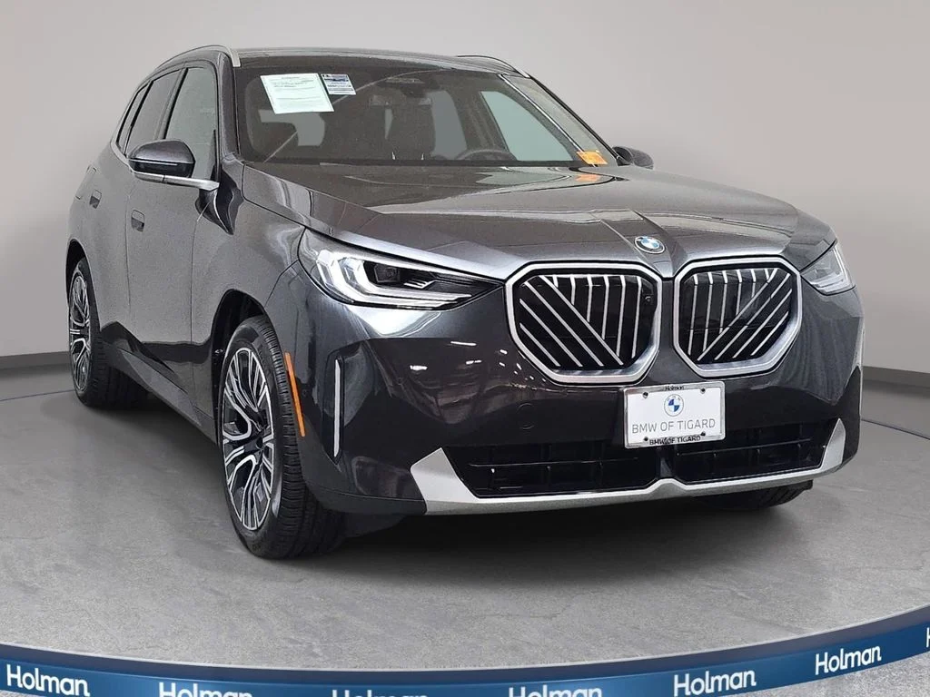 Used 2025 Dark Graphite Metallic BMW 30 xDrive image 3