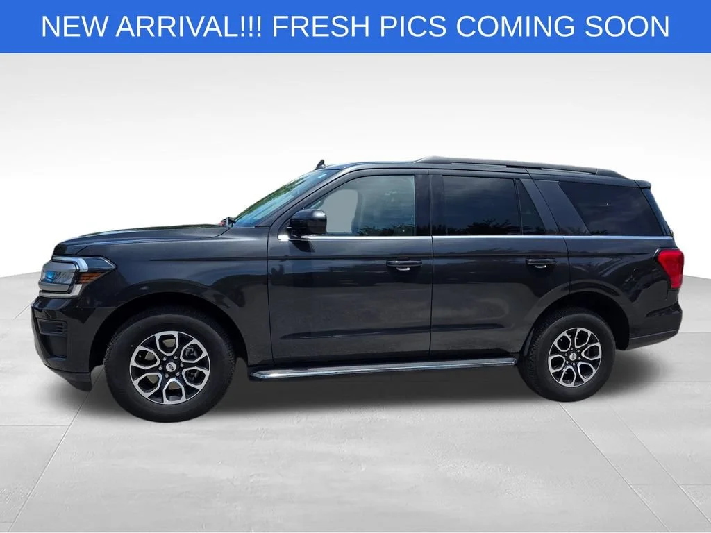 Used 2023 Gray Ford XLT image 3