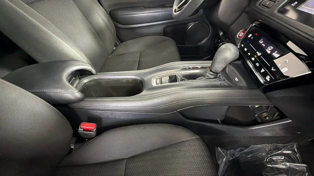 Used 2018 Black Honda EX image 35