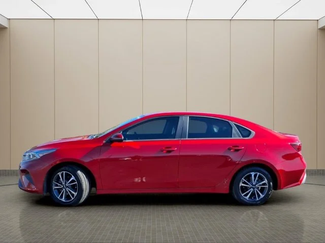 Used 2024 Red Kia LXS image 12