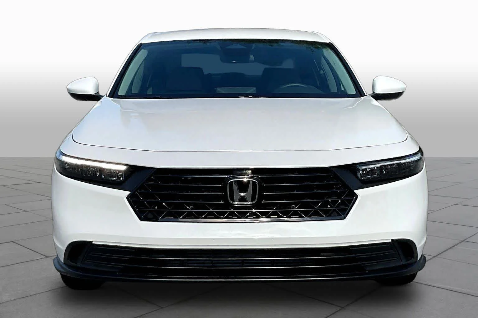 New 2026 Platinum White Pearl Honda LX image 3