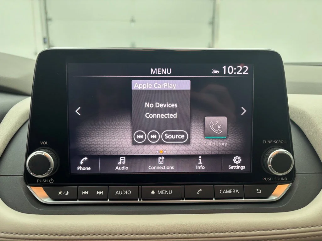 Used 2024 White Nissan SV image 5