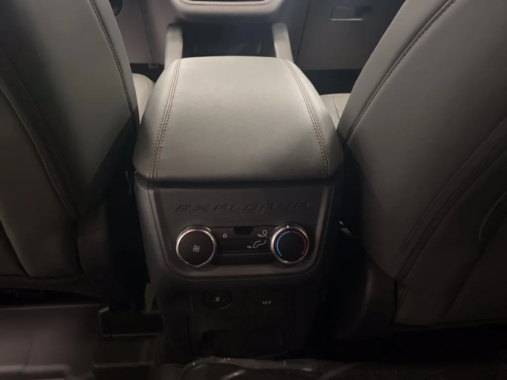 New 2027 Agate Black Metallic Ford Active image 18