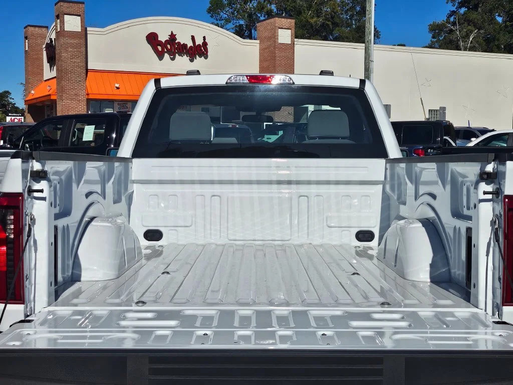 New 2026 Oxford White Ford XL image 12
