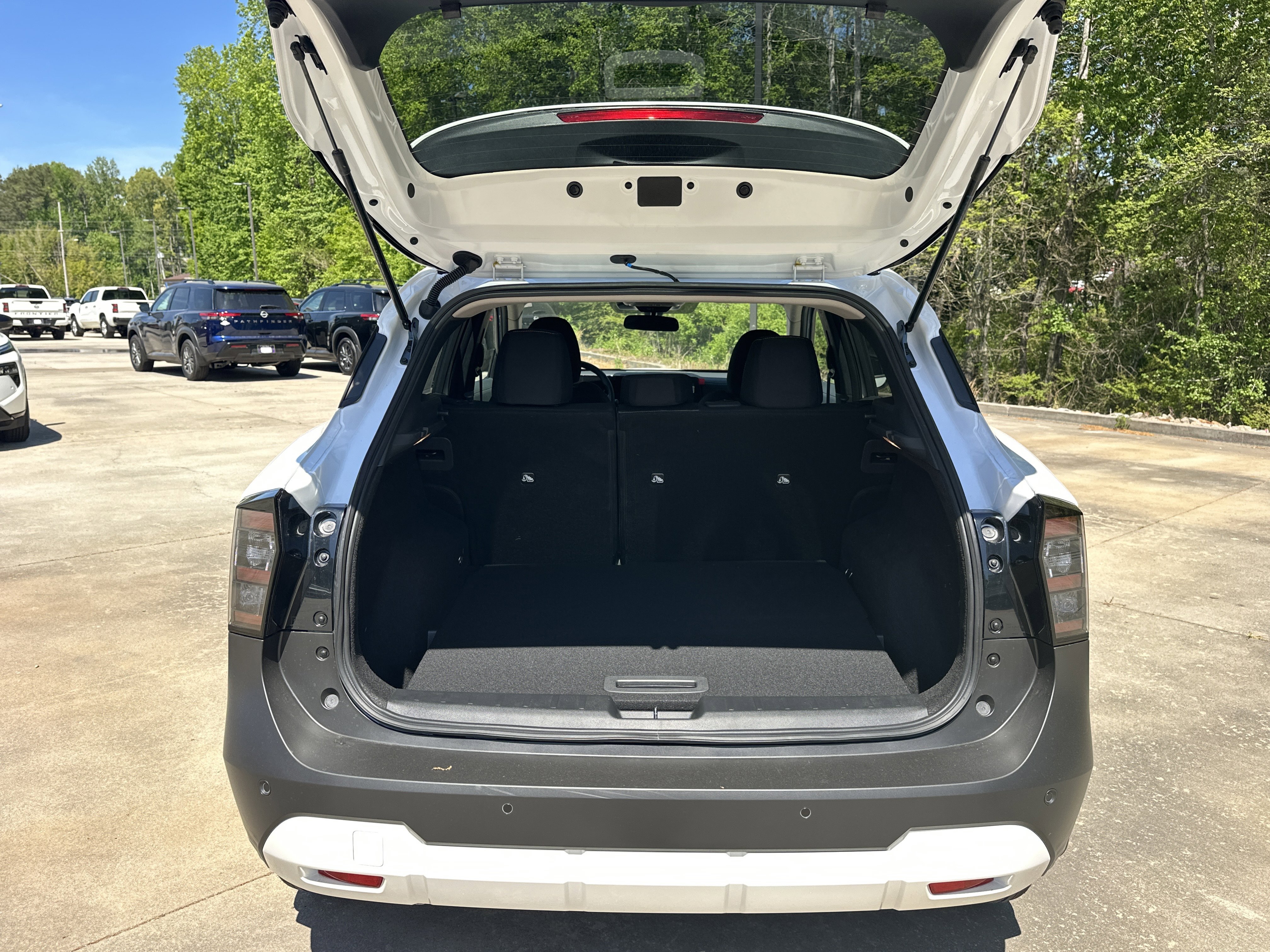 New 2026 Aspen White Tricoat Nissan SV image 19
