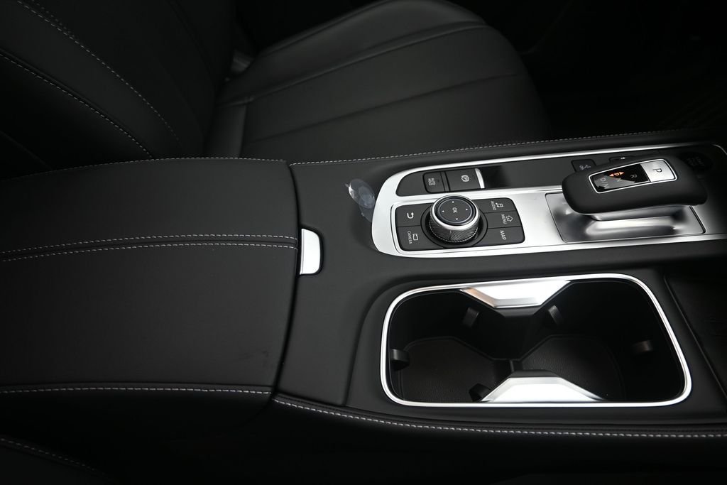 New 2027 RADIANT WHITE INFINITI Luxe FWD image 28