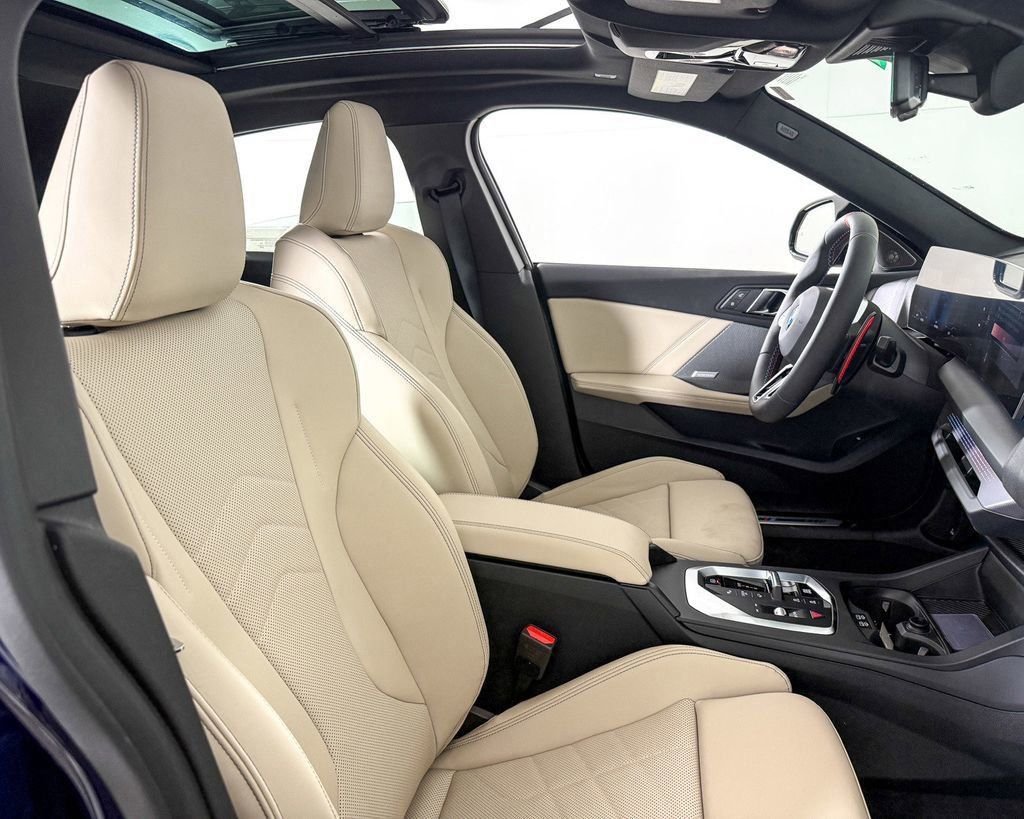 2025 BMW 2 Series M235 - Photo 19