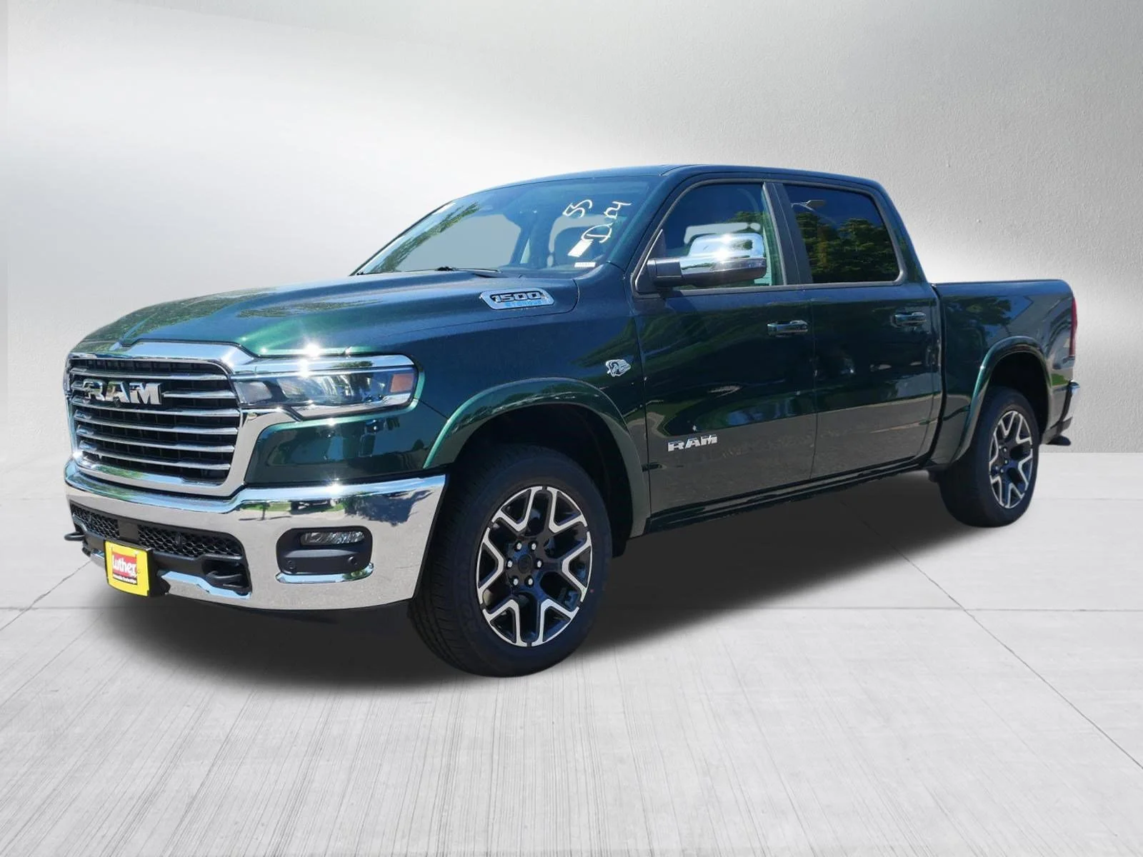 New 2026 Serrano-Green Metallic Exterior Paint RAM Laramie image 3
