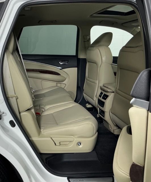 Used 2018 White Diamond Pearl Acura MDX image 29