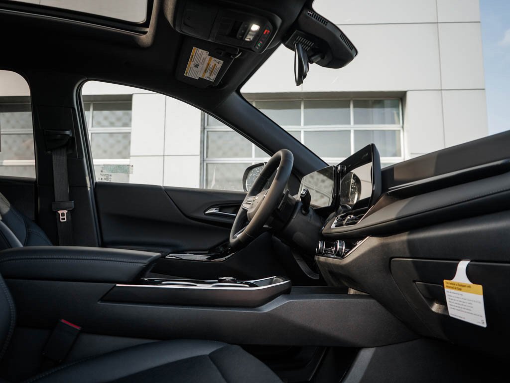 2027 Chevrolet Equinox LT - Photo 10