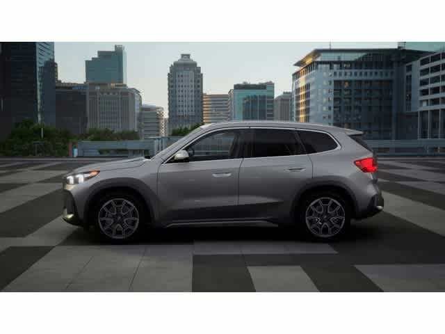 Used 2026 Space Silver Metallic BMW xDrive28i image 4