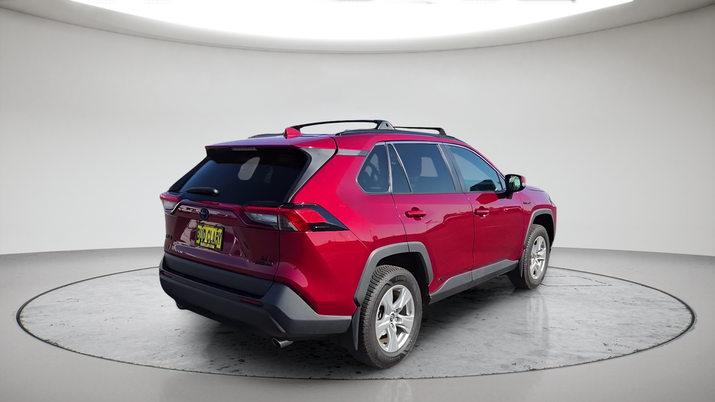 Used 2020 Red Toyota LE image 7