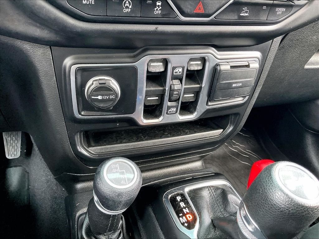 Used 2021 Granite Crystal Metallic Clearcoat Jeep Unlimited Sport S image 24