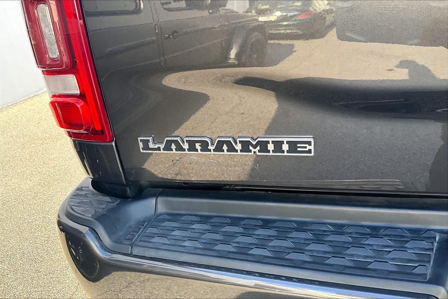 Used 2023 Granite Crystal Metallic Clearcoat Ram Laramie image 31