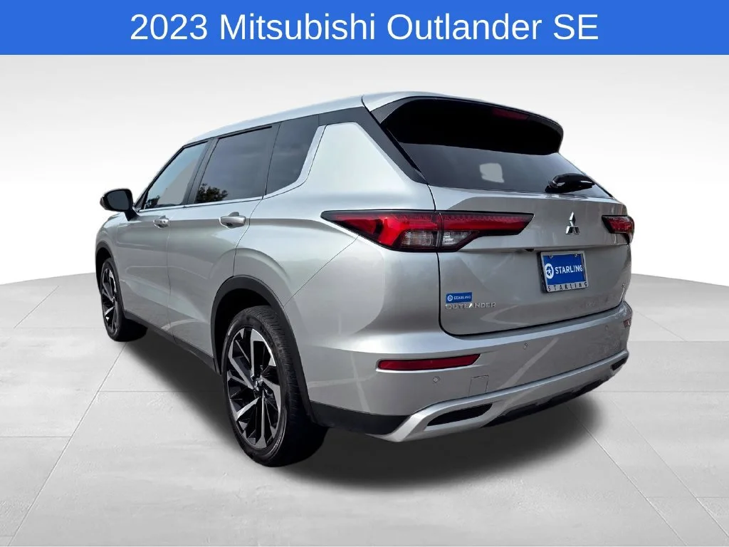 Used 2023 Silver Mitsubishi SE 2.5 2WD image 6
