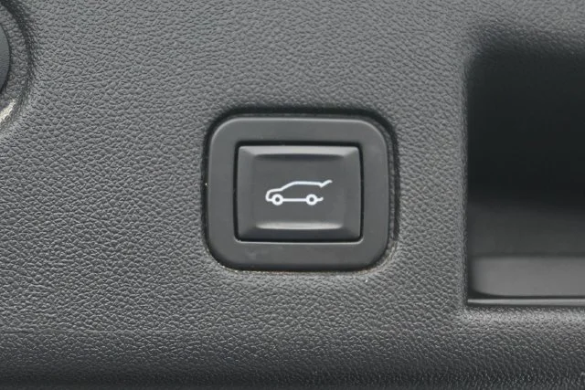 Used 2018 STORM BLUE METALLIC Chevrolet LT image 24