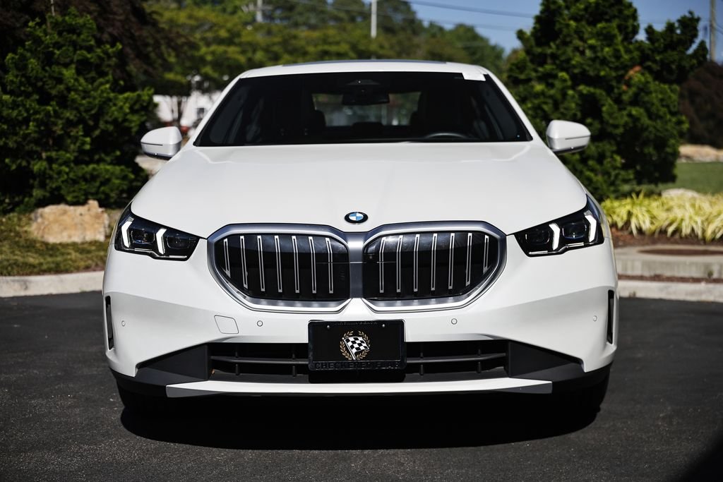 2025 BMW 5 Series 530i - Photo 13